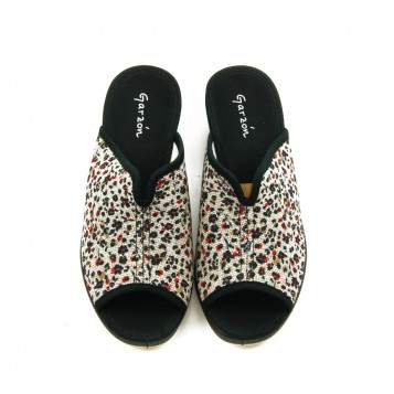 ZAPATILLA CASA 715.210