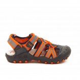 SANDALIA TAPADA J42E1C
